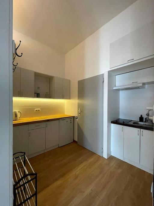 Bezagenta Centrum3 Studio Wi-Fi Great Location! Варшава Экстерьер фото